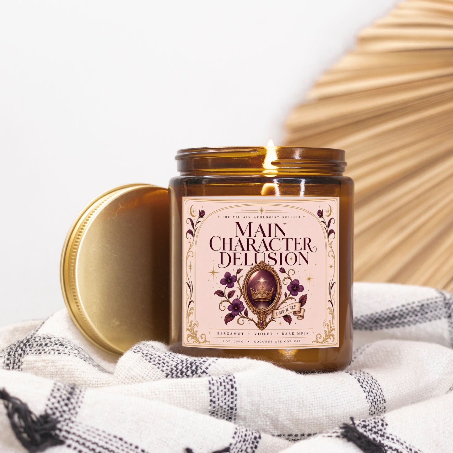 Romantasy Candle for Book Lovers, Main Character Delusion, Bergamot Violet Dark Musk Scented Candle